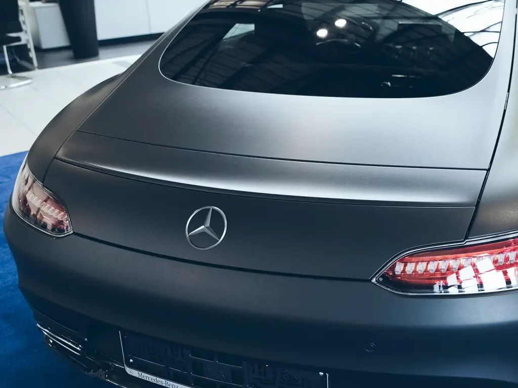 Vollfolierung eines Mercedes AMG